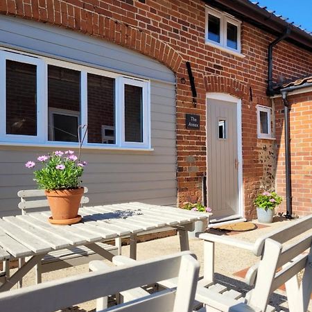 Entire 2 Bed Coach House In Peaceful Norfolk Village Pulham Exterior foto